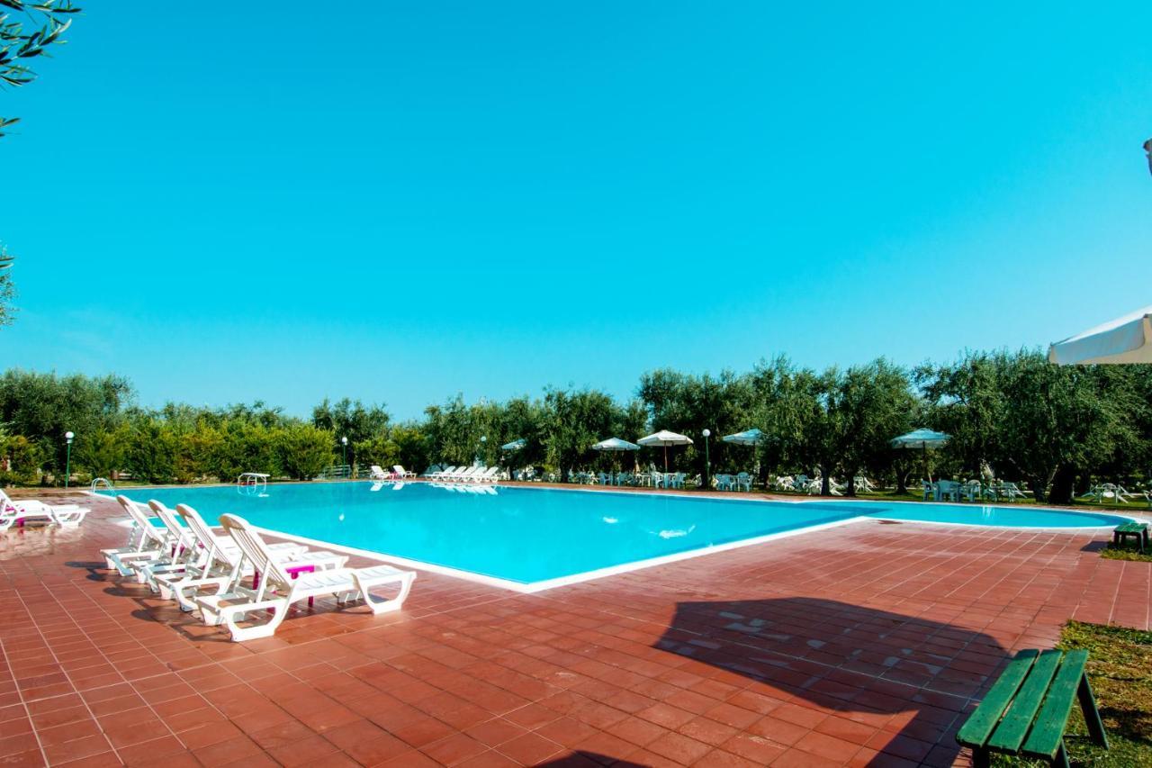 Giardino Degli Ulivi Resort Masseria マルゲリータ・ディ・サヴォイア エクステリア 写真