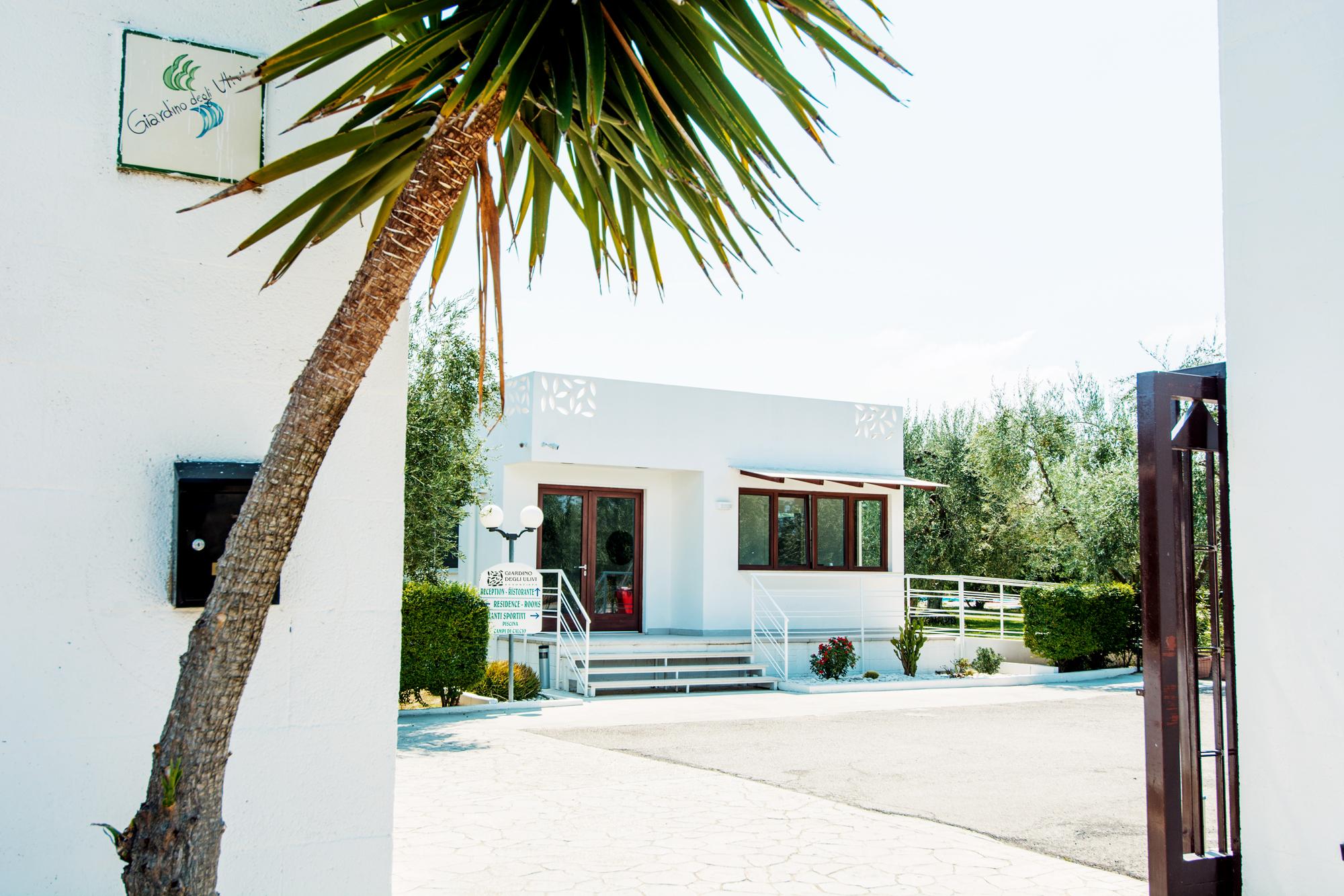 Giardino Degli Ulivi Resort Masseria マルゲリータ・ディ・サヴォイア エクステリア 写真