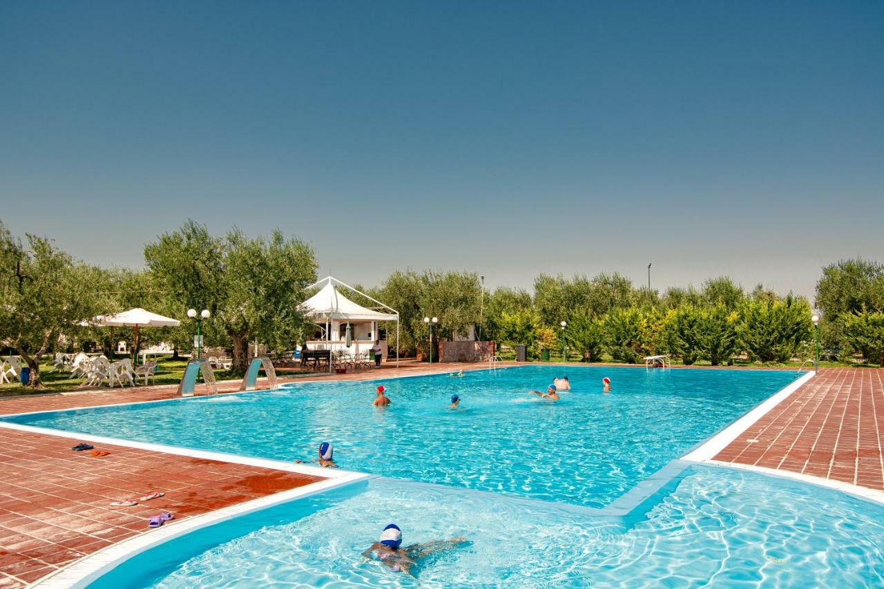 Giardino Degli Ulivi Resort Masseria マルゲリータ・ディ・サヴォイア エクステリア 写真